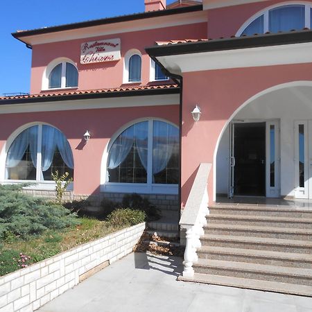 Apartments And Rooms Villa Chiara Krnica Εξωτερικό φωτογραφία
