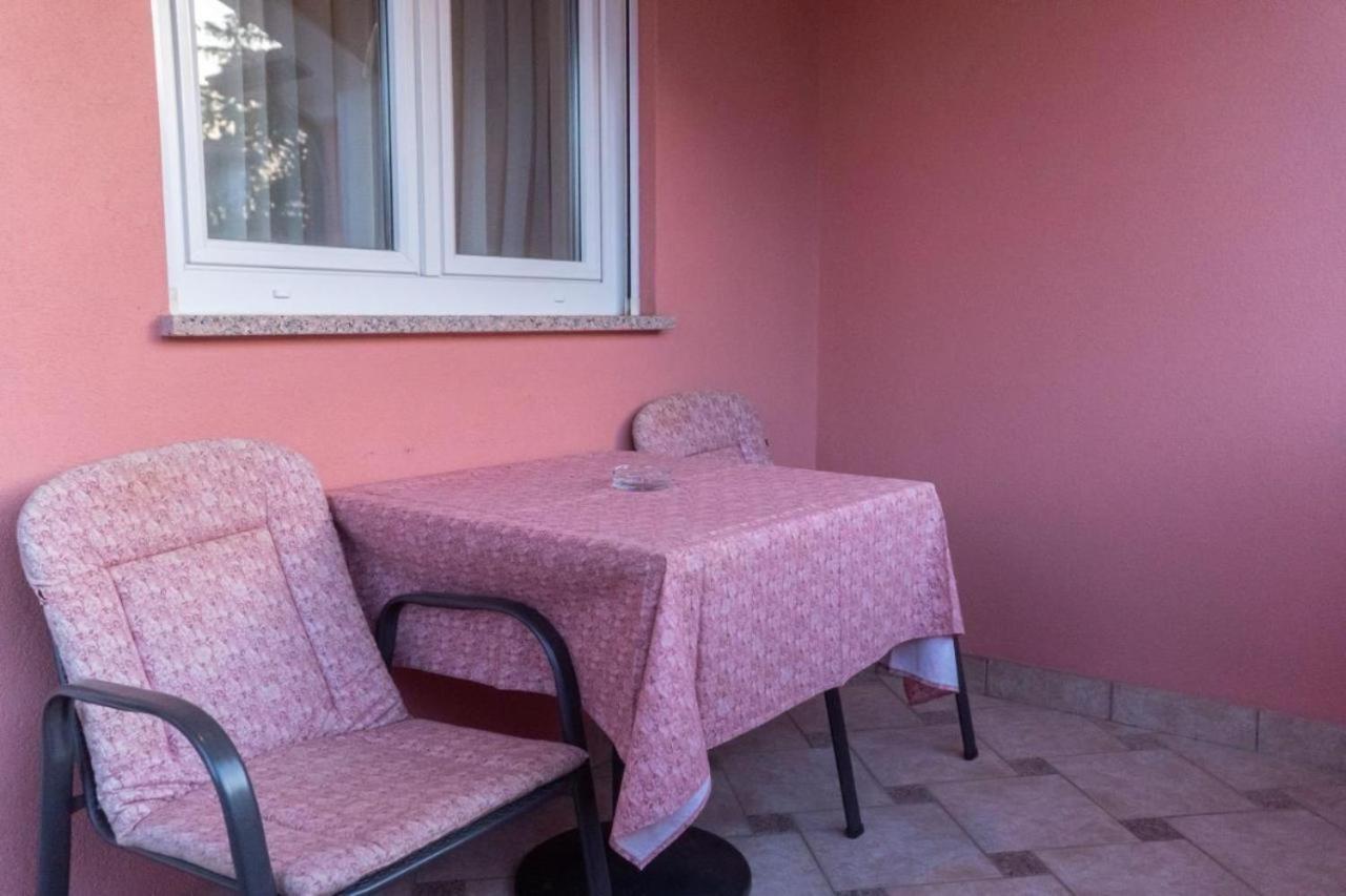 Apartments And Rooms Villa Chiara Krnica Εξωτερικό φωτογραφία