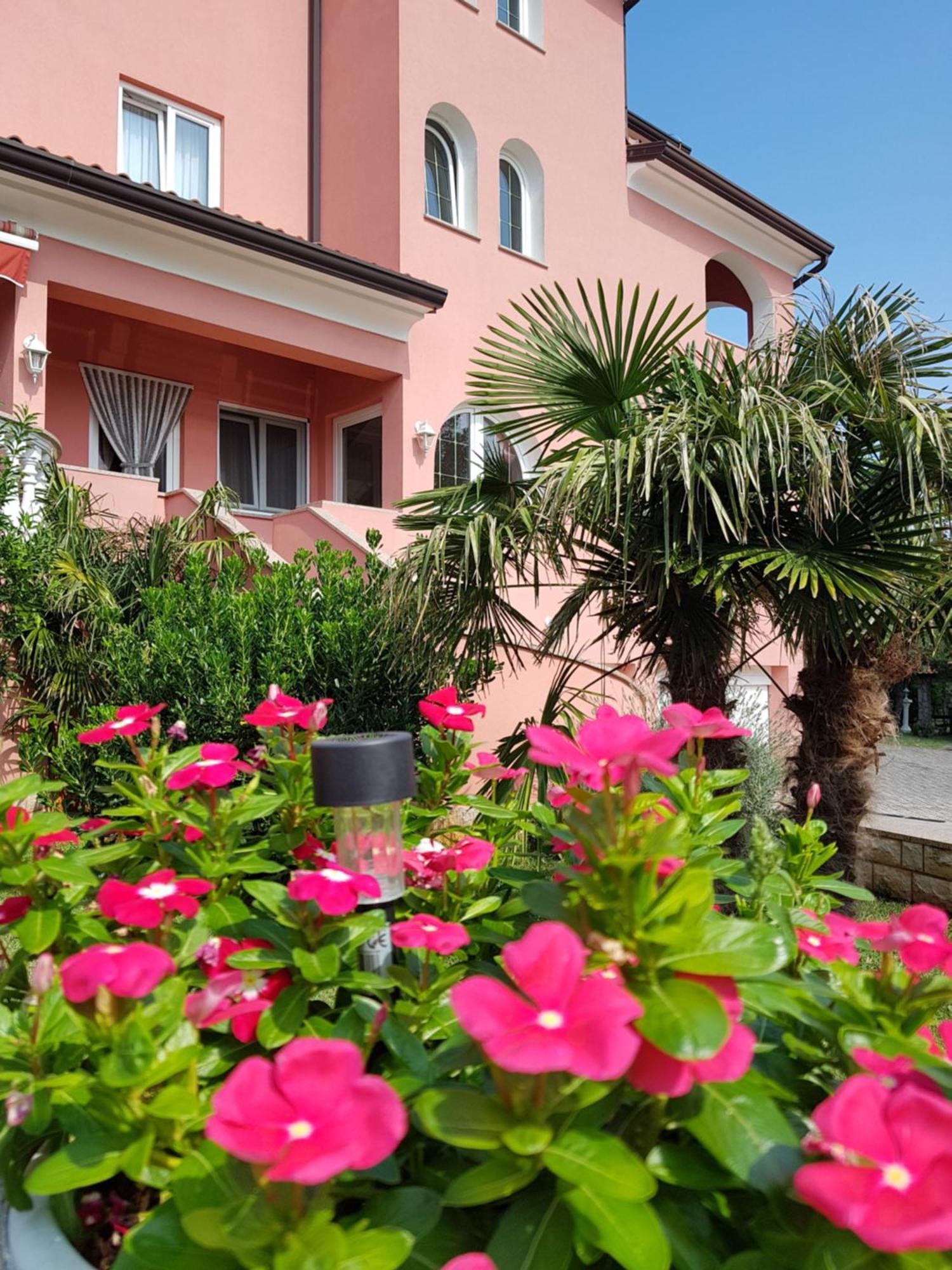 Apartments And Rooms Villa Chiara Krnica Εξωτερικό φωτογραφία