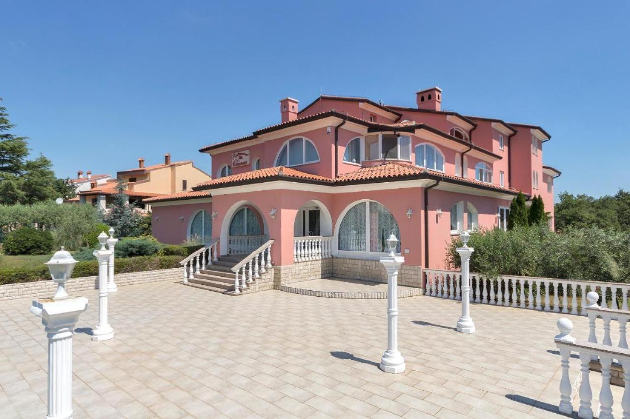 Apartments And Rooms Villa Chiara Krnica Εξωτερικό φωτογραφία