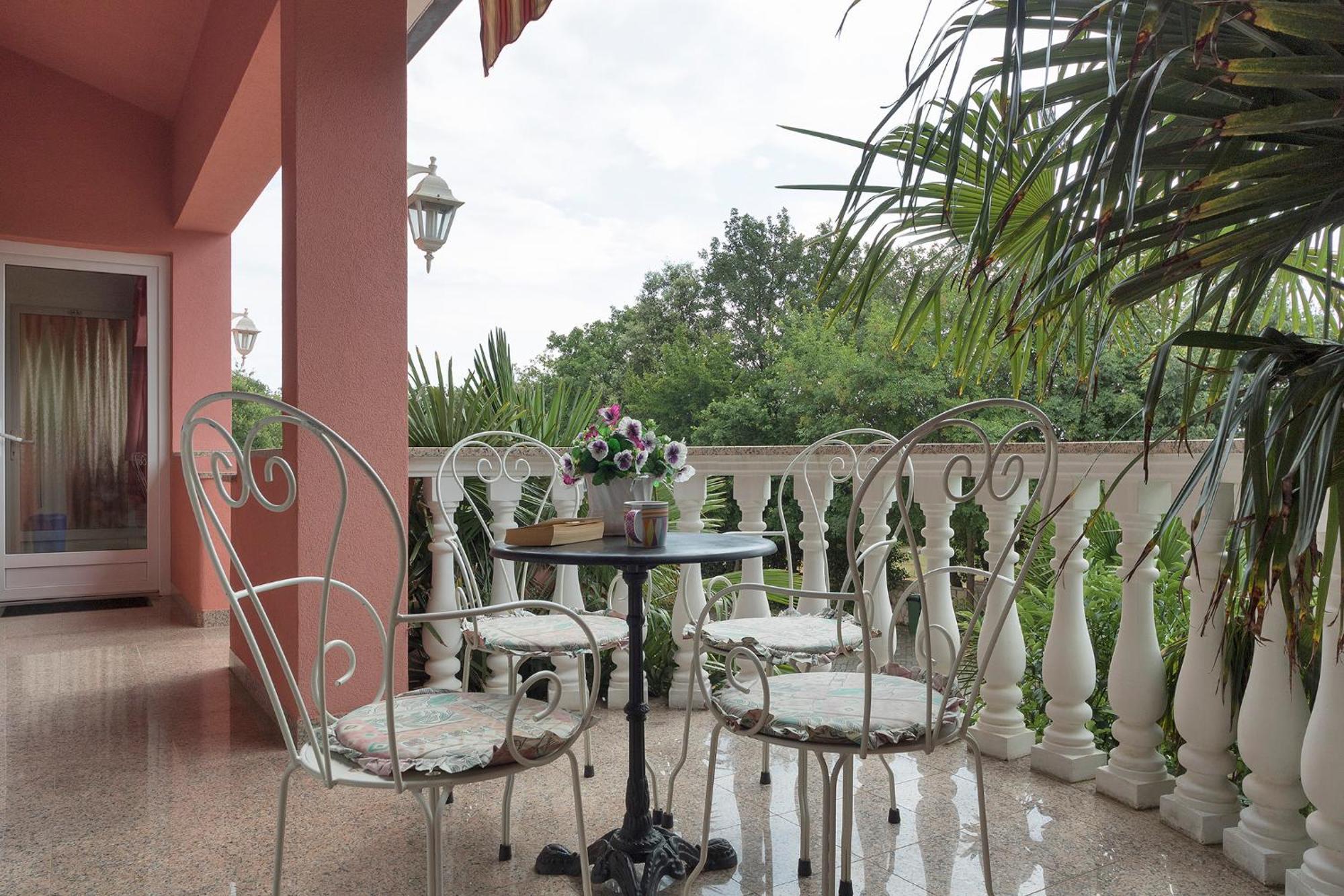 Apartments And Rooms Villa Chiara Krnica Εξωτερικό φωτογραφία